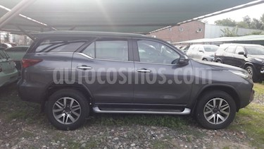 Toyota SW4 SRX 7 Pas Aut usado (2019) color Gris Oscuro precio $1.950.000