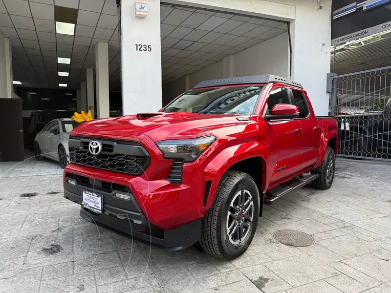 Foto Toyota Tacoma HEV TRD PRO usado (2024) color Rojo precio $1,049,000