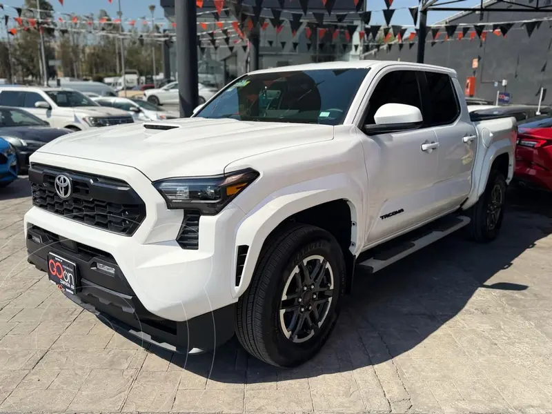 Foto Toyota Tacoma TRD Sport 4x4 usado (2025) color Blanco precio $895,000