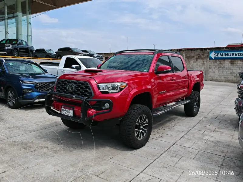 Foto Toyota Tacoma TRD Sport usado (2019) color Rojo Vivo precio $698,000