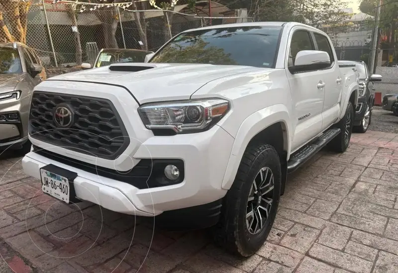 Foto Toyota Tacoma TRD Sport usado (2020) color Blanco precio $589,000