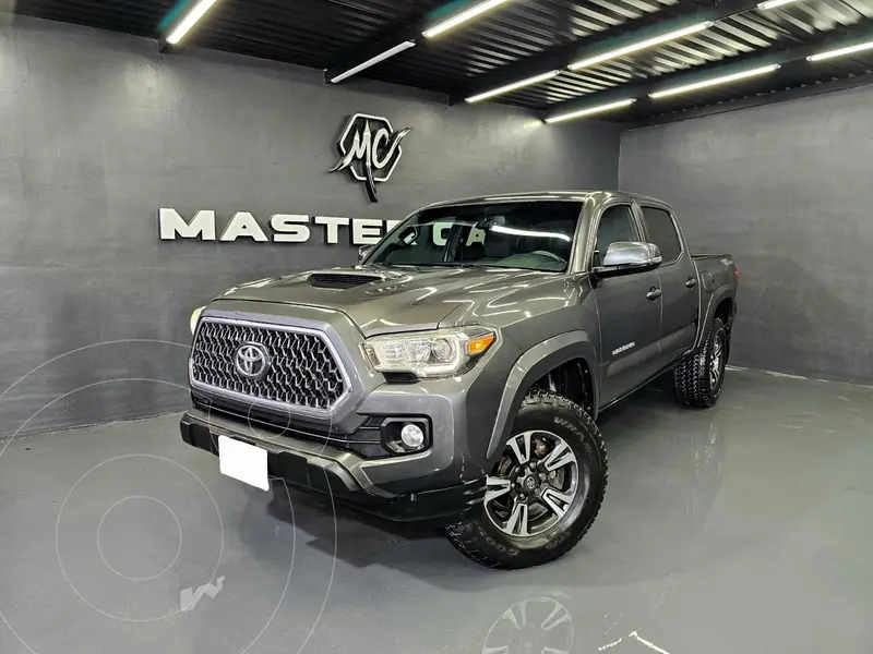 Foto Toyota Tacoma TRD Sport 4x4 usado (2019) color Gris Oscuro precio $559,000