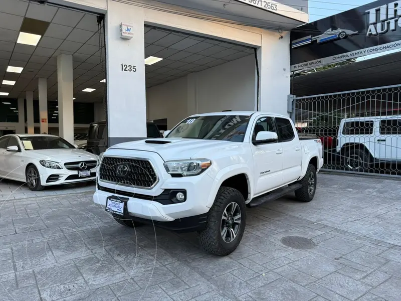 Foto Toyota Tacoma TRD Sport 4x4 usado (2018) color Blanco precio $549,000
