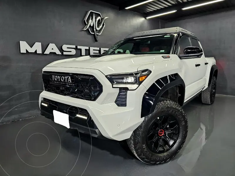 Foto Toyota Tacoma TRD Sport 4x2 usado (2025) color Blanco precio $1,529,000