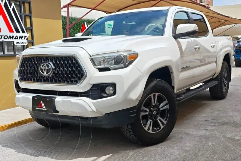 Foto Toyota Tacoma TRD Sport 4x4 usado (2019) color Blanco precio $519,000