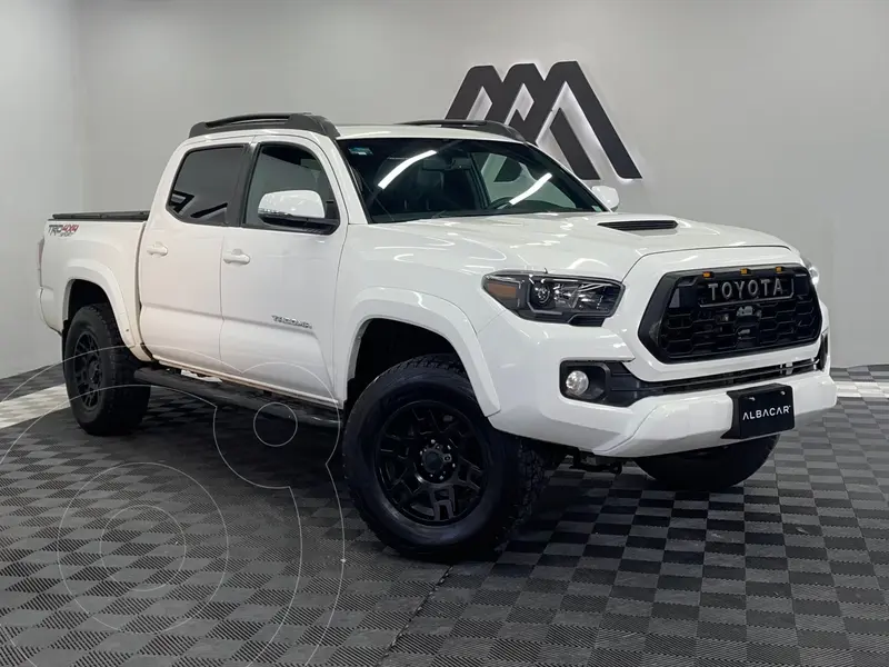 Foto Toyota Tacoma Edicion Especial 4x4 usado (2021) color Blanco precio $742,999