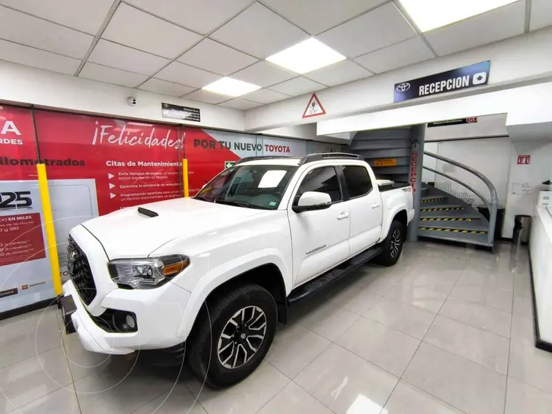Foto Toyota Tacoma Edicion Especial 4x4 usado (2021) color Blanco financiado en mensualidades(enganche $167,002 mensualidades desde $16,475)