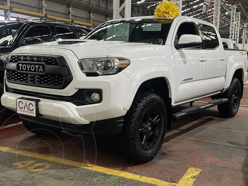 Foto Toyota Tacoma TRD Sport 4x4 usado (2018) color Blanco financiado en mensualidades(enganche $172,350 mensualidades desde $18,384)