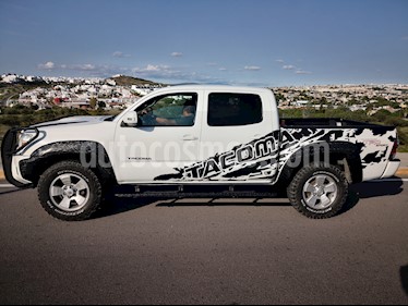 foto Toyota Tacoma Edición Especial 4x4 usado (2013) color Blanco precio $305,000