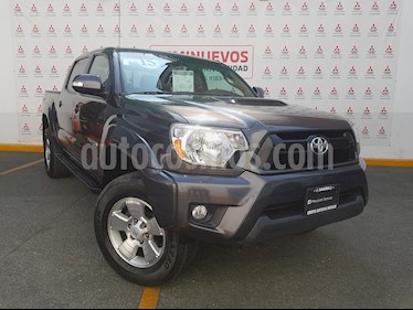 Toyota Tacoma TRD Sport usado (2015) color Gris precio $349,000