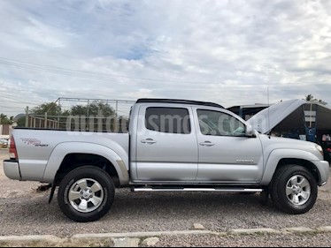 Toyota Tacoma TRD Sport usado (2011) color Plata precio $275,000