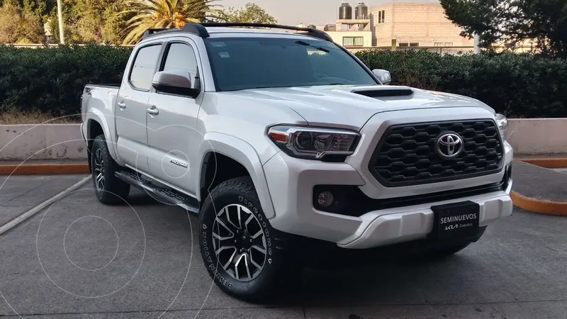 Foto Toyota Tacoma Edicion Especial 4x4 usado (2022) color Blanco financiado en mensualidades(enganche $152,714 mensualidades desde $17,572)