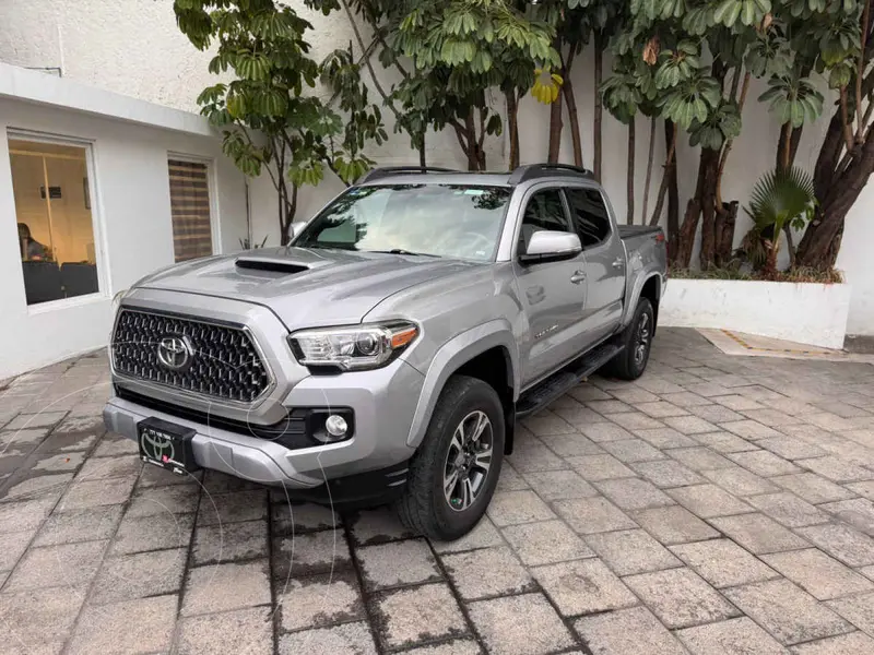 Foto Toyota Tacoma Edicion Especial 4x4 usado (2019) color Plata precio $640,000