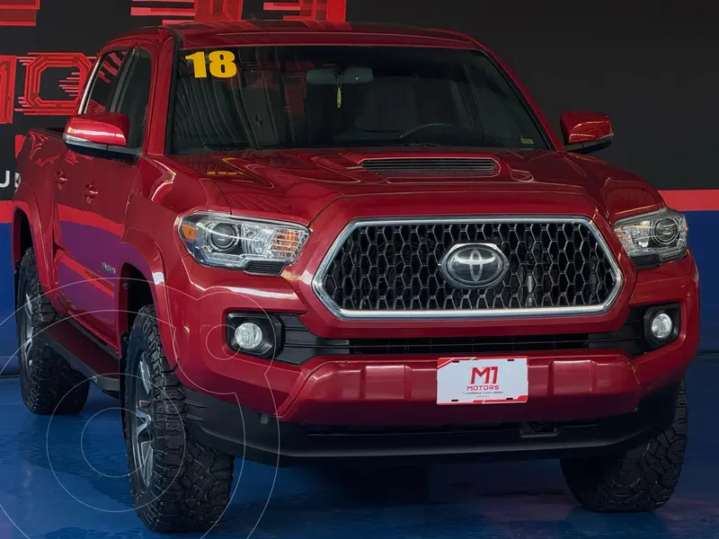Foto Toyota Tacoma TRD Sport usado (2018) color Rojo precio $489,800