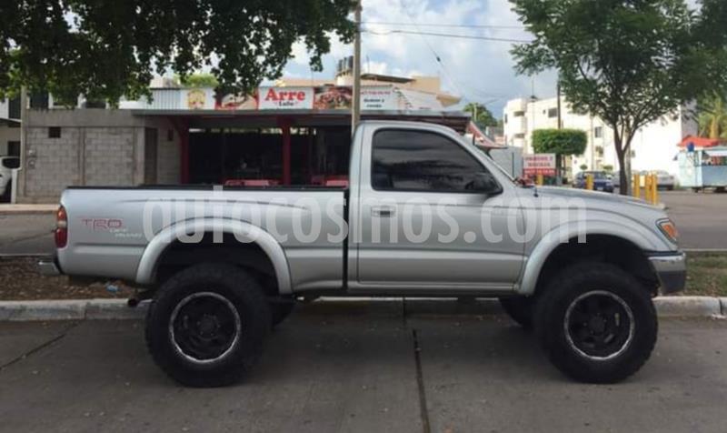Toyota Tacoma TRD Sport usado (2001) color Gris Plata precio $147,000