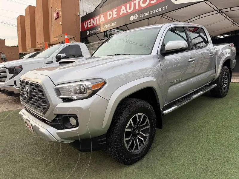 Foto Toyota Tacoma Edicion Especial 4x4 usado (2022) color Plata precio $674,999