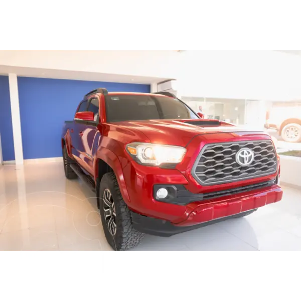 Foto Toyota Tacoma Edicion Especial 4x4 usado (2022) color Rojo precio $785,000