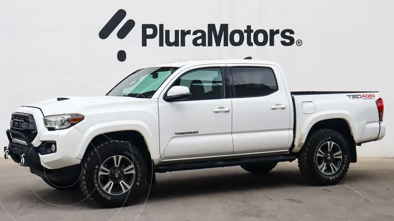Foto Toyota Tacoma TRD Sport 4x4 usado (2018) color Blanco precio $519,000