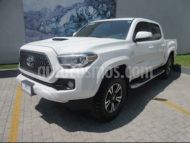 Toyota Tacoma TRD Sport 4x4 usado (2019) color Blanco precio $599,000