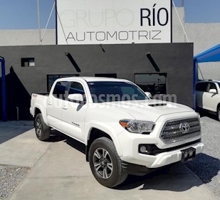foto Toyota Tacoma TRD Sport 4x4 usado (2017) color Blanco precio $545,000
