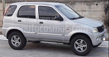 foto Toyota Terios Cool A-A usado (2004) color Plata precio u$s2.800