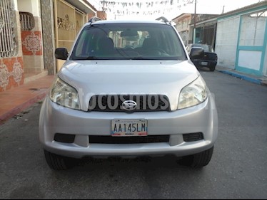 Foto Toyota Terios LX Sinc. usado (2008) color Plata precio u$s5.800