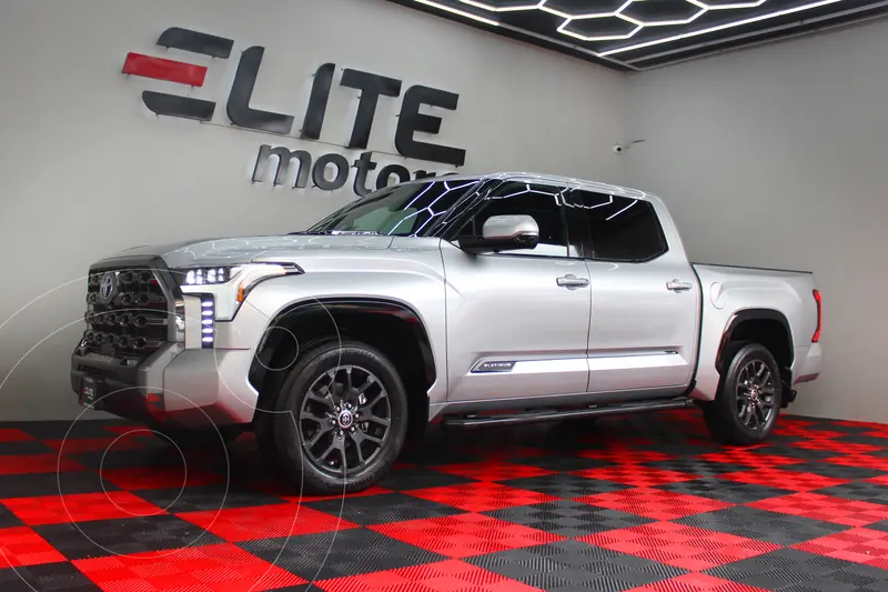 Foto Toyota Tundra HEV Platinum usado (2022) color Plata precio $1,199,900