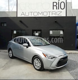 Foto venta Auto usado Toyota Yaris R LE Aut (2018) color Plata precio $239,800