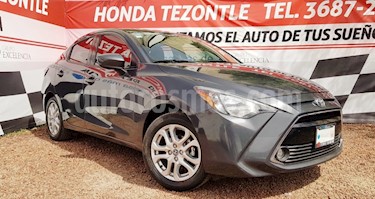 Toyota Yaris R LE Aut usado (2018) color Gris Metalico precio $212,000