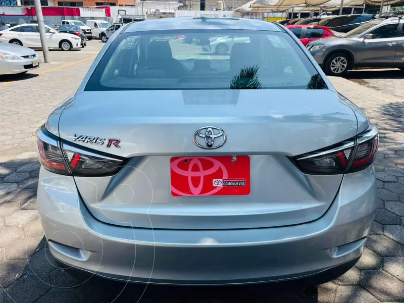 toyota yaris-r