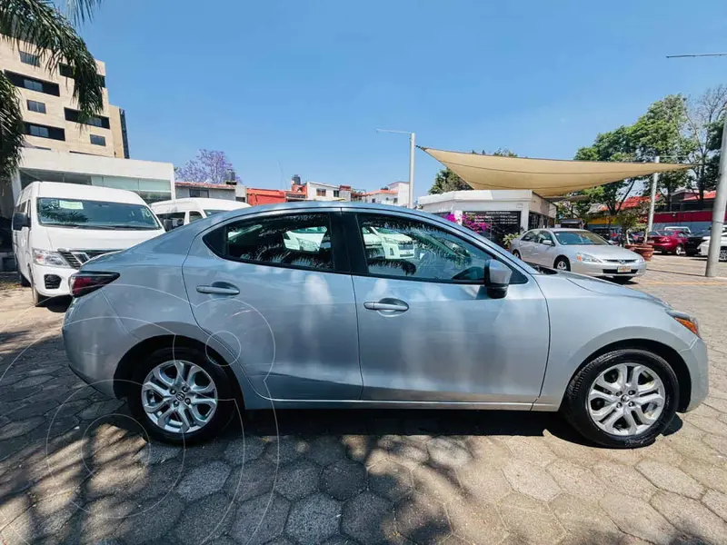 toyota yaris-r