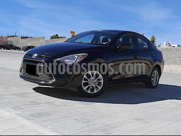Toyota Yaris R LE usado (2017) color Negro precio $188,000