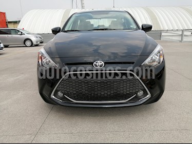 foto Toyota Yaris R XLE Aut usado (2020) color Negro precio $289,000