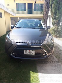 Toyota Yaris R XLE Aut usado (2017) color Gris precio $2,390,000