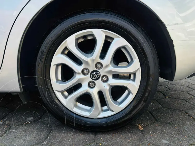 toyota yaris-r