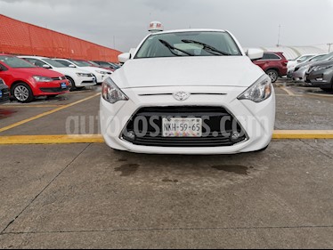 Toyota Yaris R XLE Aut usado (2016) color Blanco precio $189,000