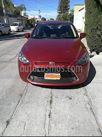 foto Toyota Yaris R XLE Aut usado (2016) color Rojo precio $200,000
