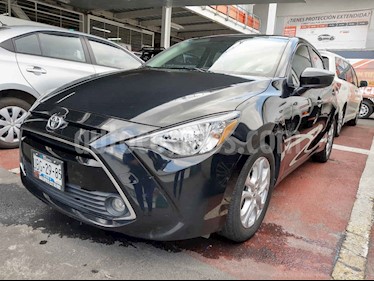 foto Toyota Yaris R XLE Aut usado (2018) color Negro precio $240,000