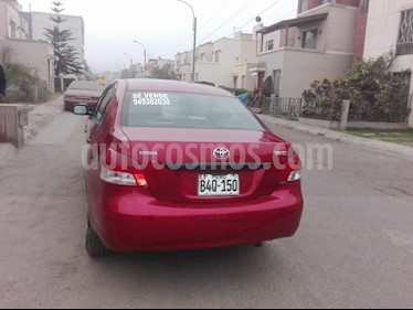 foto Toyota Yaris Sedán 1.3 GLi usado (2011) color Rojo precio $8,100