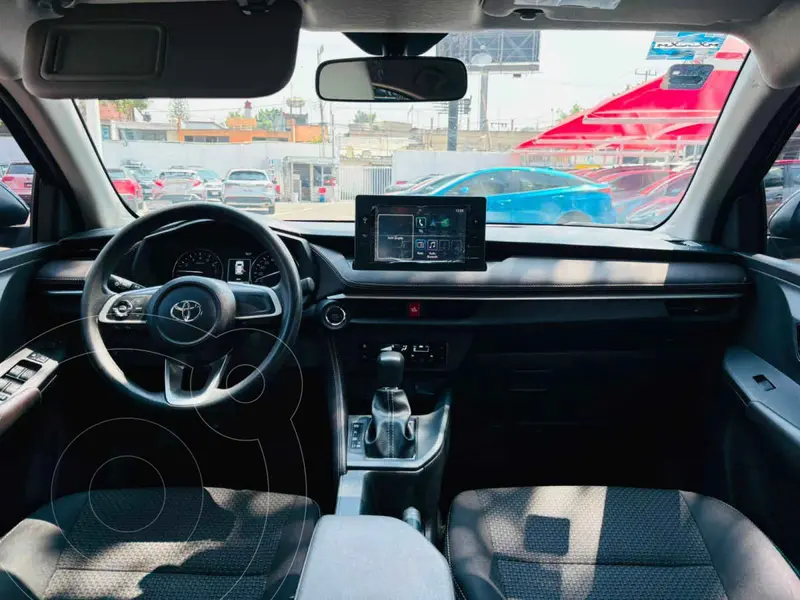toyota yaris-sedan