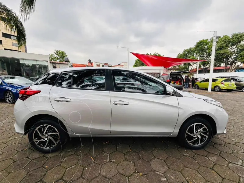 toyota yaris-sedan