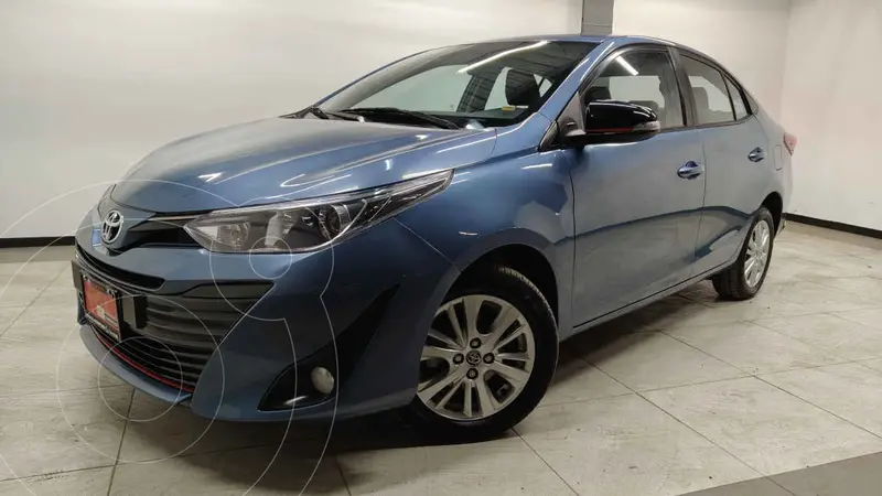 Foto Toyota Yaris Sedan S usado (2019) color Azul financiado en mensualidades(enganche $57,200 mensualidades desde $5,643)