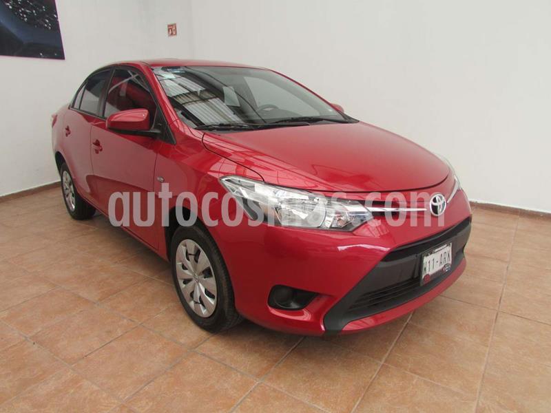 Toyota Yaris Sedan Core usado (2017) color Rojo precio $180,000