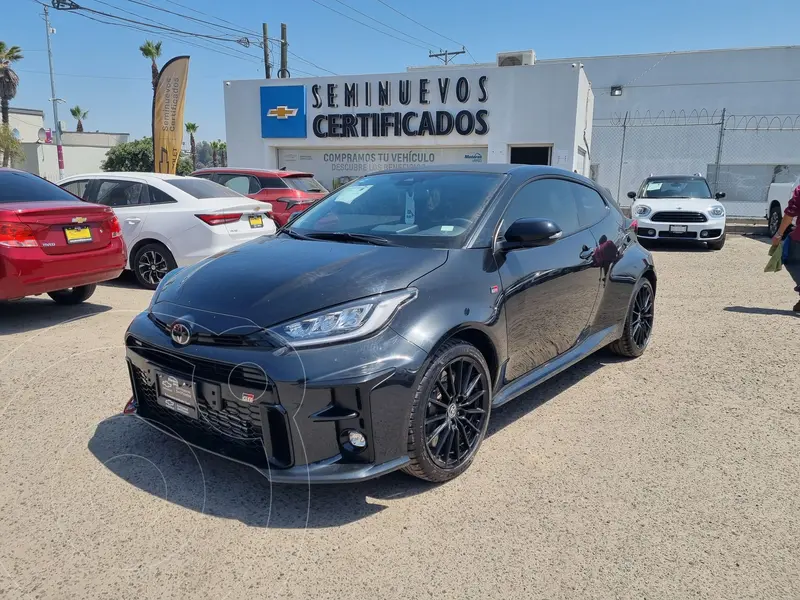Foto Toyota Yaris Sedan Base Aut usado (2023) color Negro precio $600,000