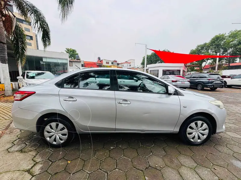 toyota yaris-sedan