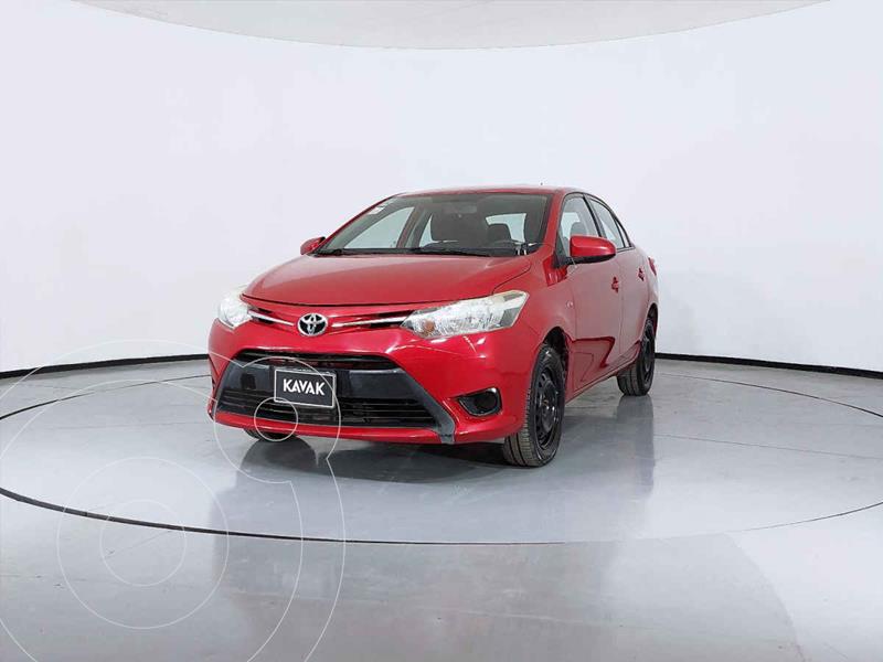 Foto Toyota Yaris Sedan Core Aut usado (2017) color Rojo precio $210,999