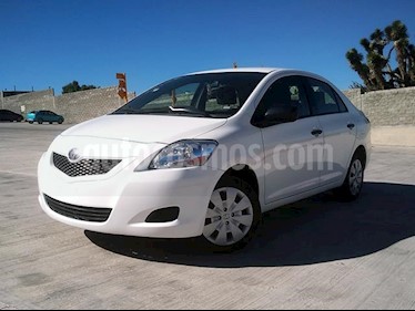 foto Toyota Yaris Sedán Core Aut usado (2014) color Blanco precio $137,000