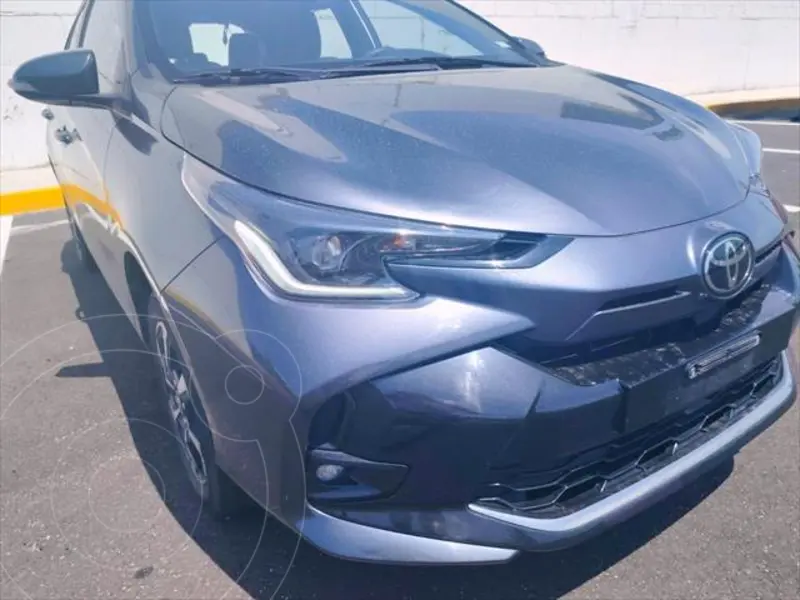Foto Toyota Yaris Sedan Base Aut usado (2023) color Gris Oscuro precio $295,000