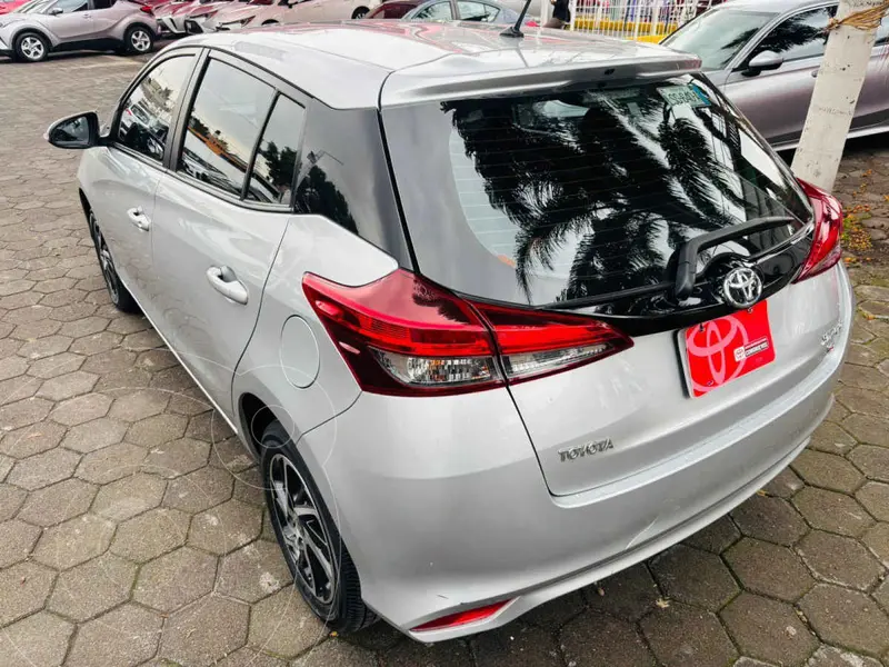 toyota yaris-sedan