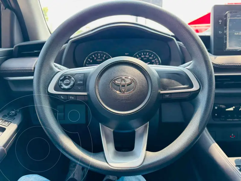 toyota yaris-sedan